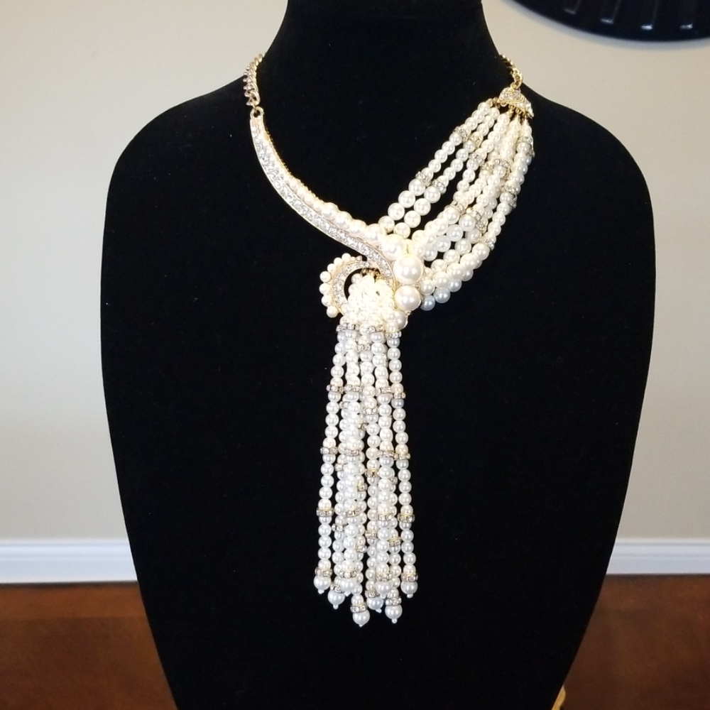 Ivory Pearl Necklace Set